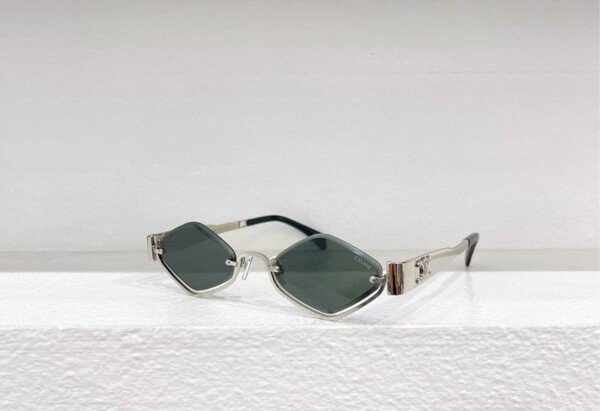CHANELGLASSES100