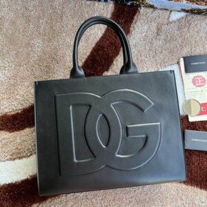 DGB017