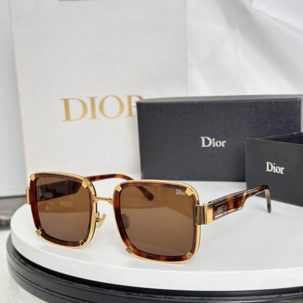 DIORGLASSES056