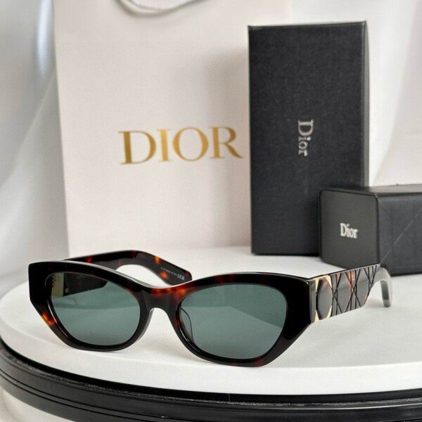 DIORGLASSES079