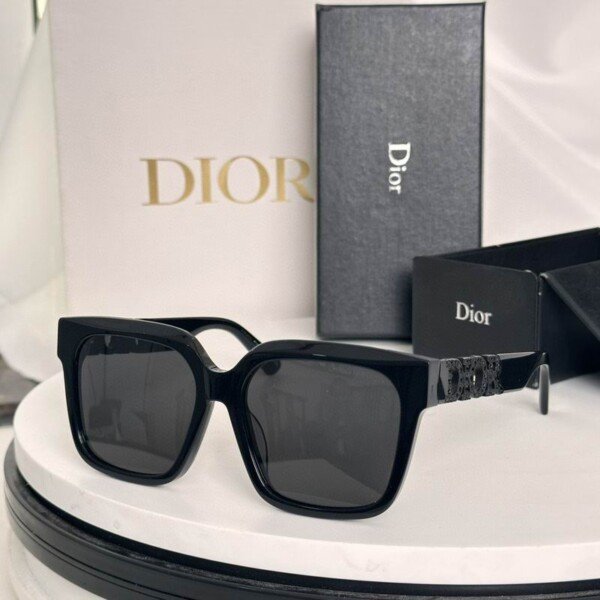 DIORGLASSES084