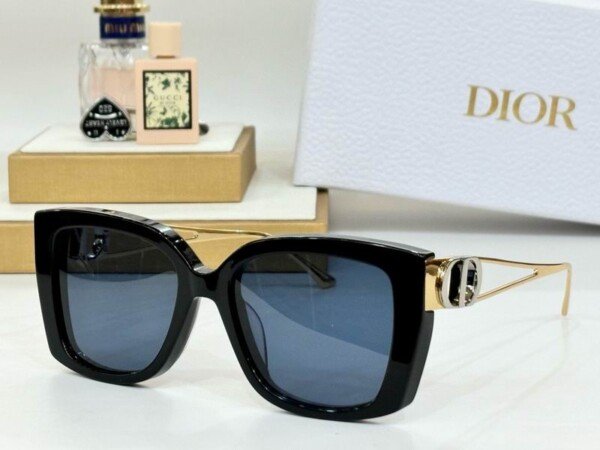 DIORGLASSES105