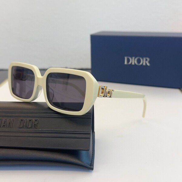DIORGLASSES115