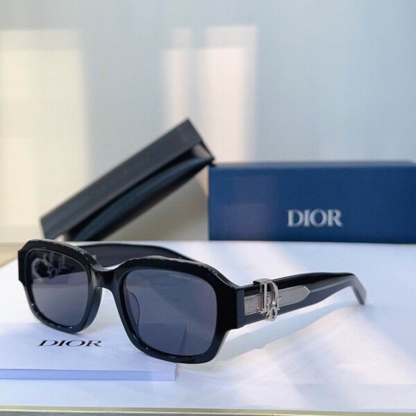 DIORGLASSES117