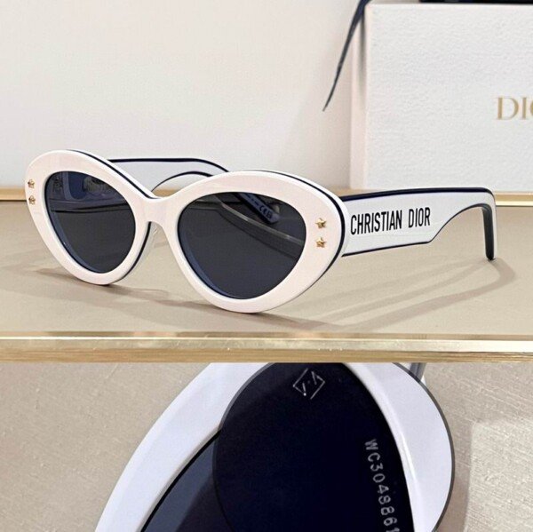 DIORGLASSES122