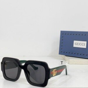 GUCCIGLASSES032