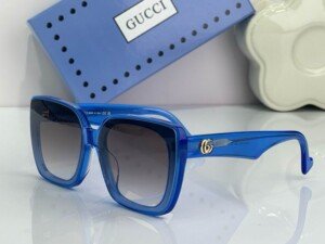 GUCCIGLASSES094