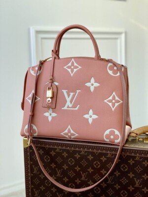 LV021