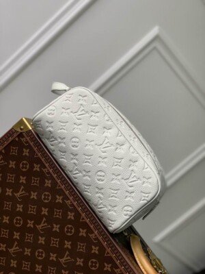 LV024