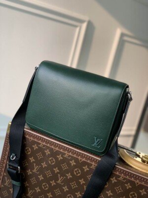 LV070