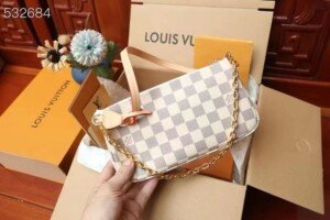LV573