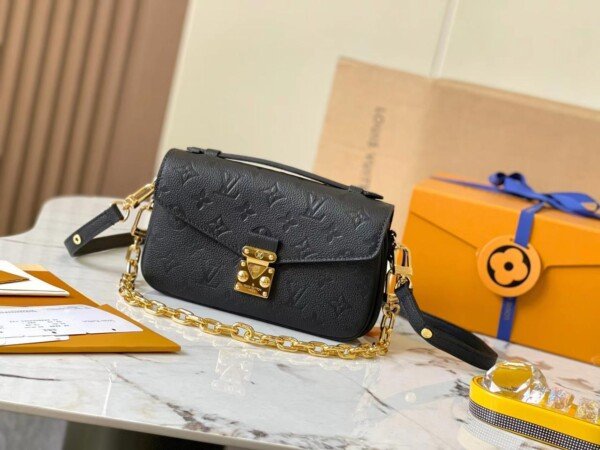 LV586