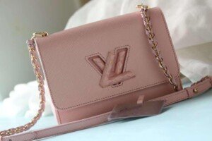 LV595